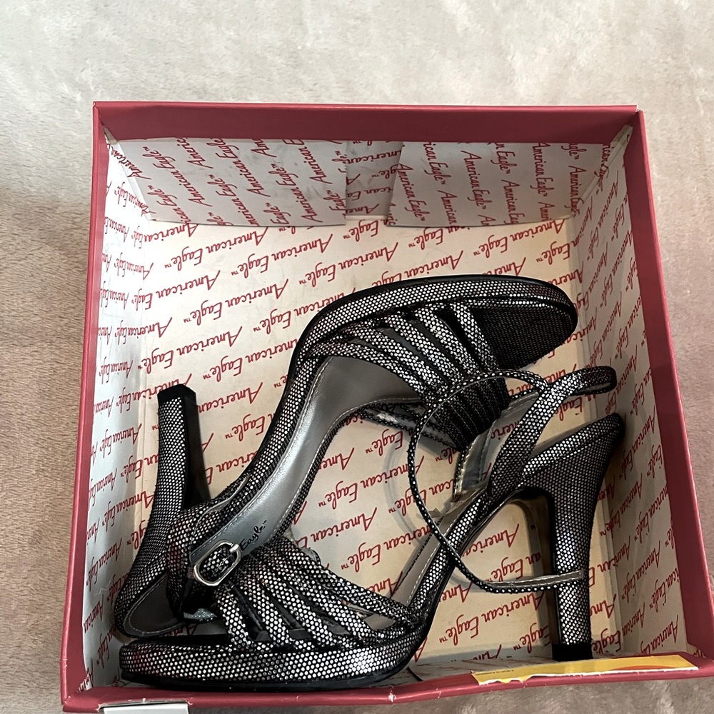 NWT American Eagle silver dress sandals